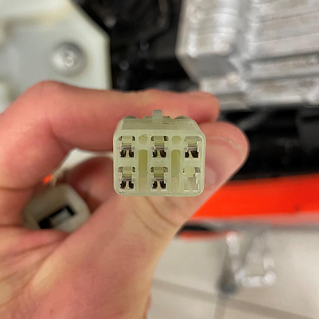 KTM-old-connector